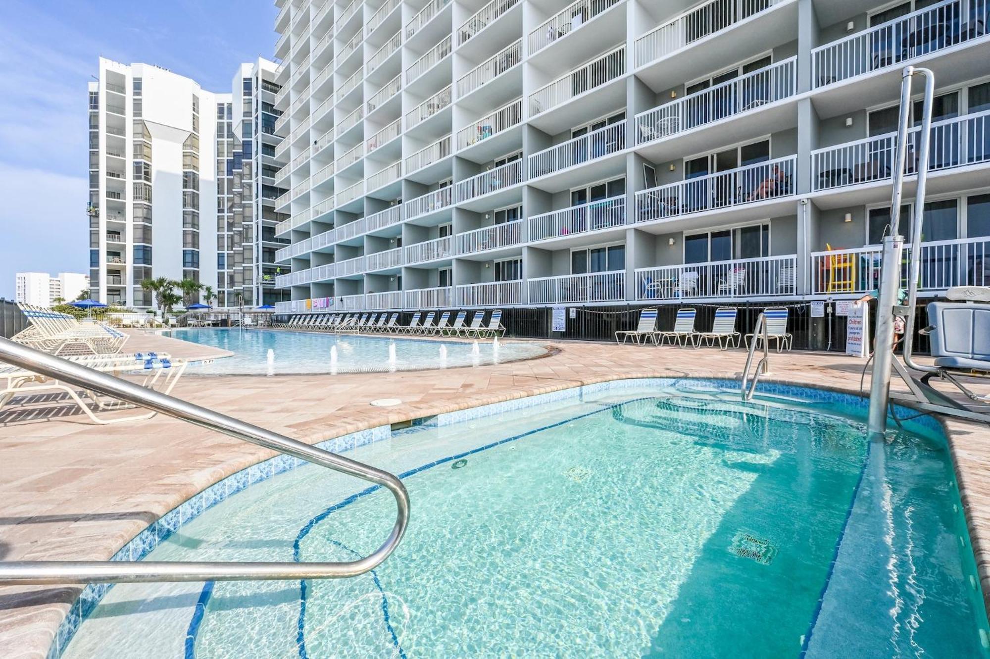 Pelican Beach Resort By Panhandle Getaways Destin Exterior photo
