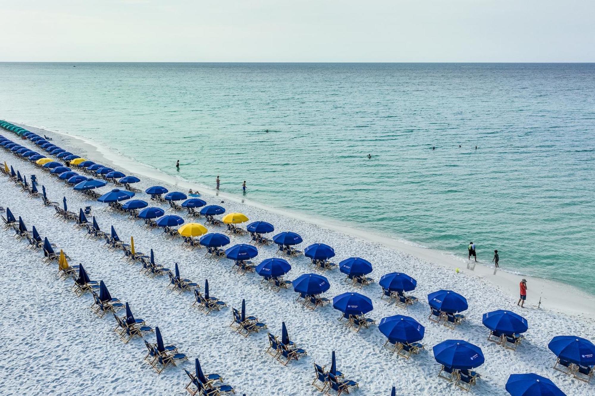 Pelican Beach Resort By Panhandle Getaways Destin Exterior photo