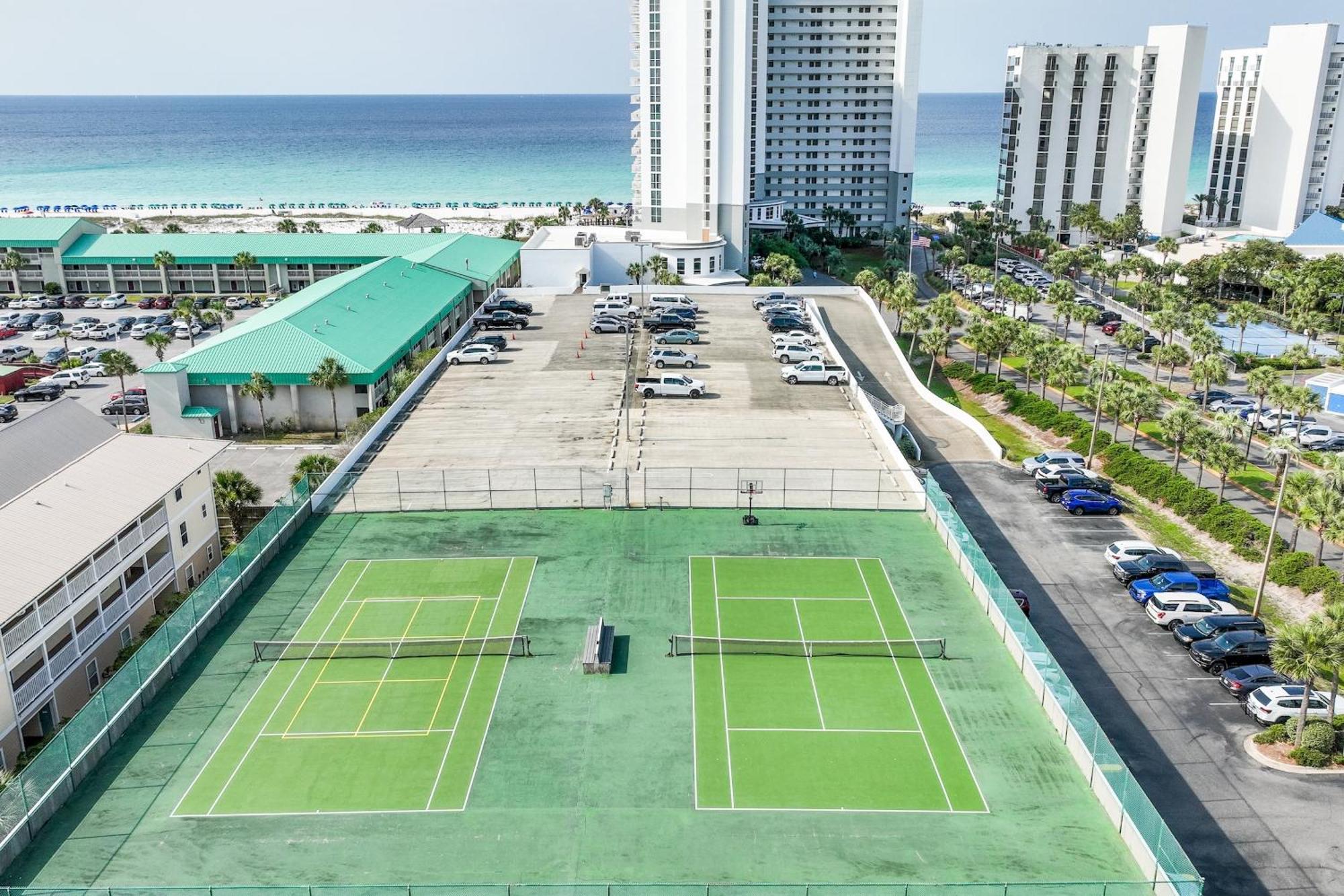 Pelican Beach Resort By Panhandle Getaways Destin Exterior photo