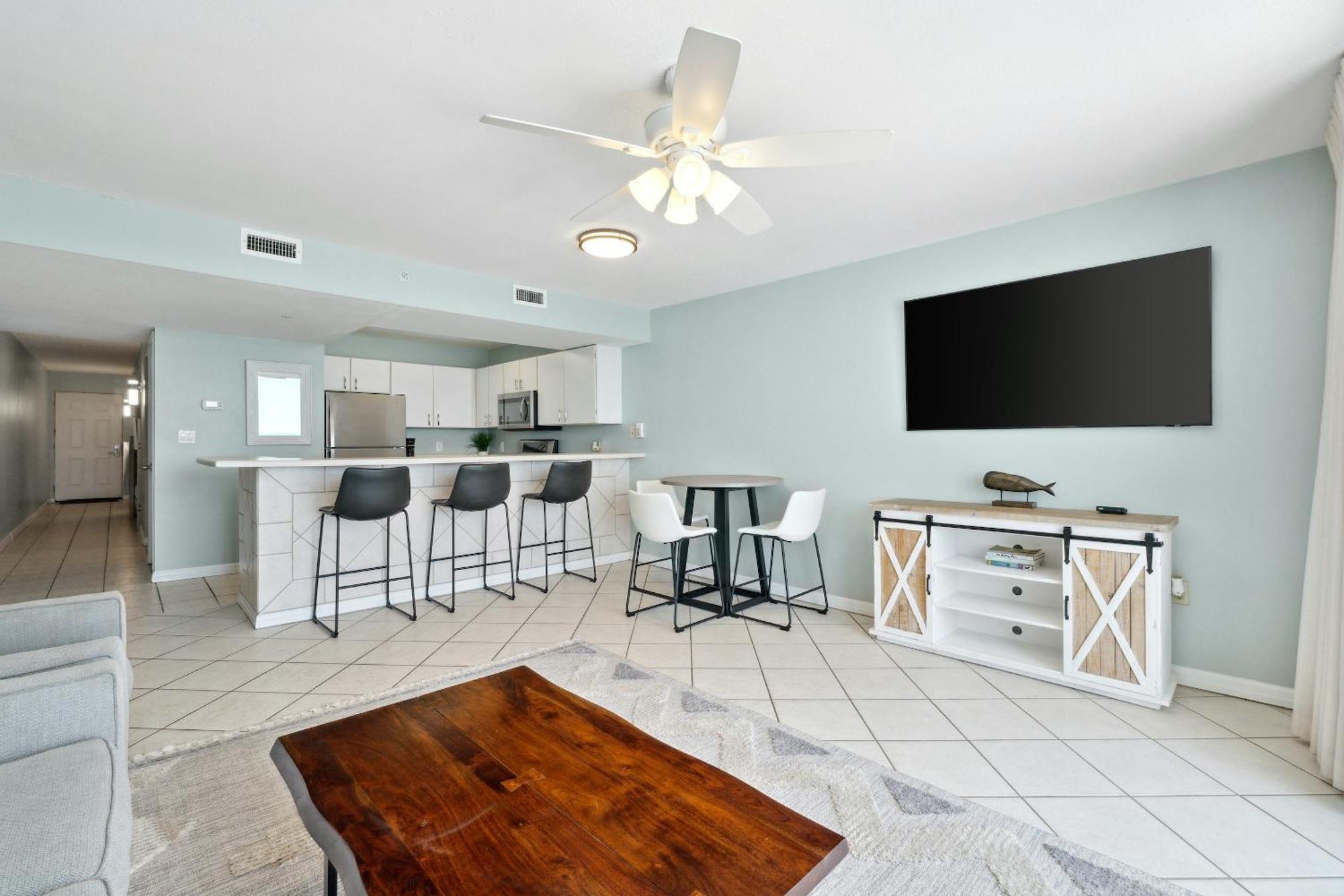 Pelican Beach Resort By Panhandle Getaways Destin Room photo